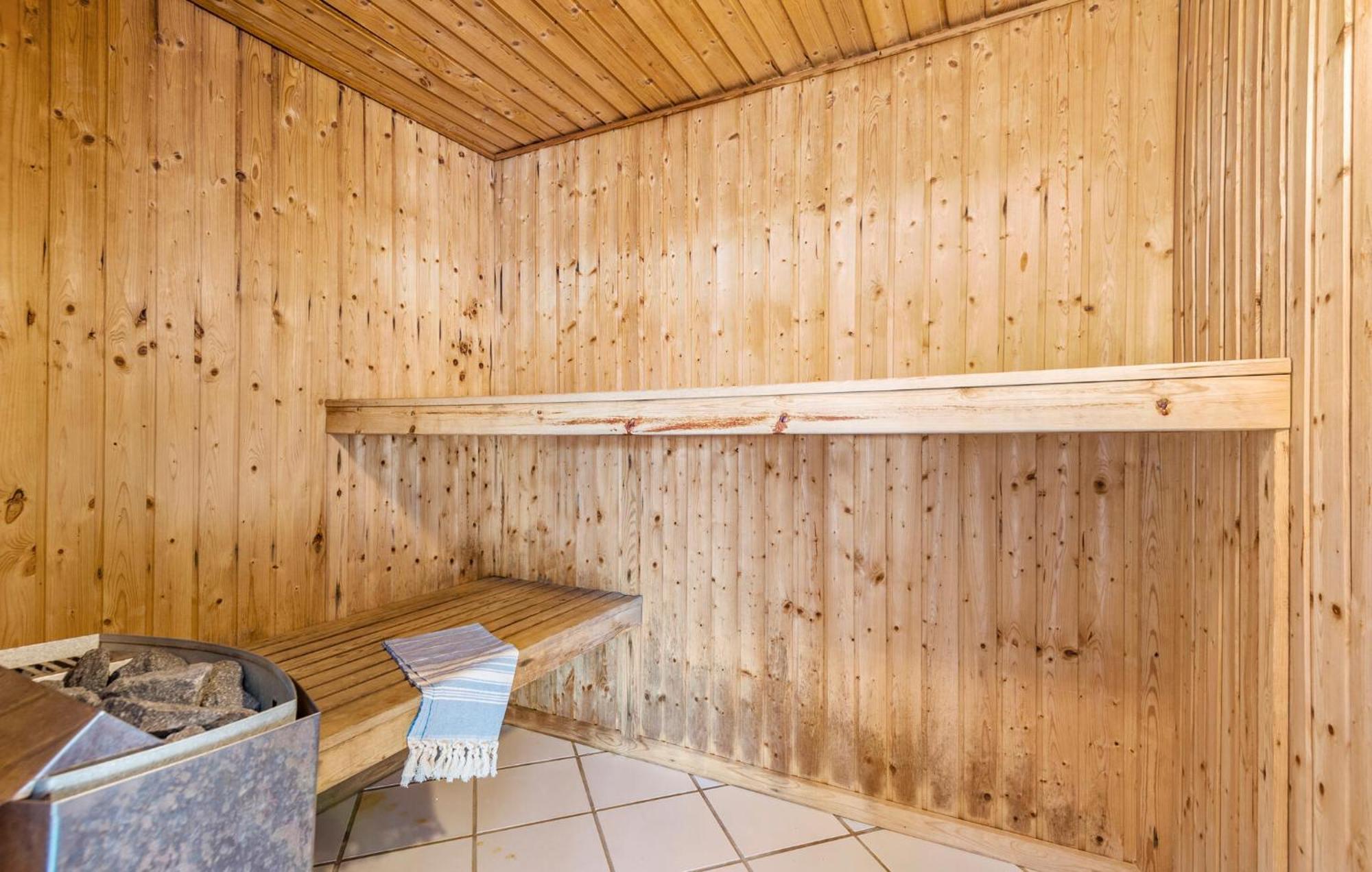 Lovely Home In Blavand With Sauna Exterior photo